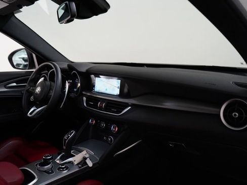 Used 2023 Alfa Romeo Stelvio Veloce image 16