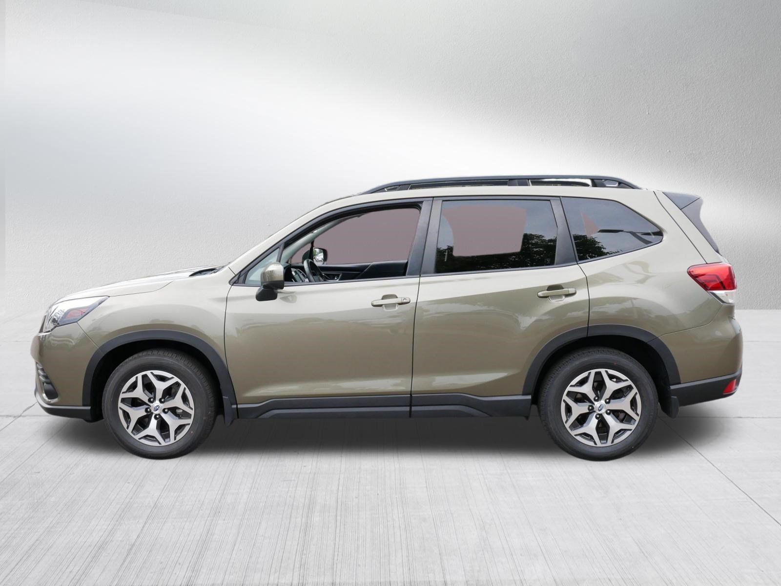 Used 2024 Subaru Forester Premium AWD/4WD image 4