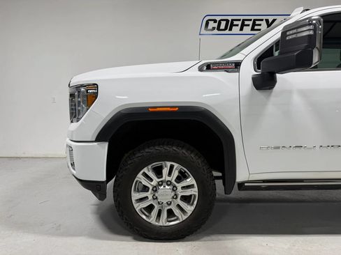 Used 2022 GMC Sierra 2500 Denali w/ Denali Ultimate Package AWD/4WD image 10