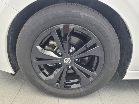 Used 2022 Nissan Sentra SV w/ Trunk Package FWD image 31