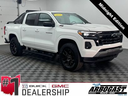 Used 2025 Chevrolet Colorado Z71 w/ Midnight Edition