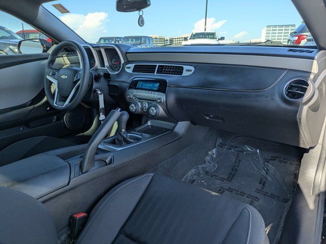 Used 2015 Chevrolet Camaro LS RWD image 13