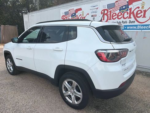 Used 2024 Jeep Compass Latitude image 8