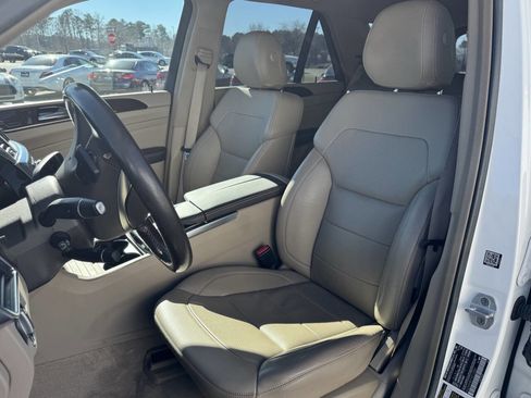 Used 2015 Mercedes-Benz ML 350 ML 350 4MATIC AWD 4dr SUV w/ Premium 1 Package image 8