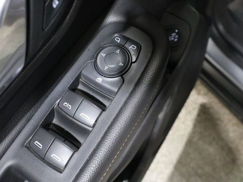 Used 2018 GMC Terrain SLT w/ Preferred Package image 16