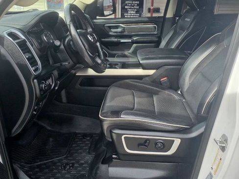 Used 2020 RAM 1500 Laramie AWD/4WD image 11
