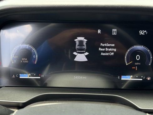 Used 2023 Jeep Grand Cherokee Overland w/ Luxury Tech Group IV AWD/4WD image 18