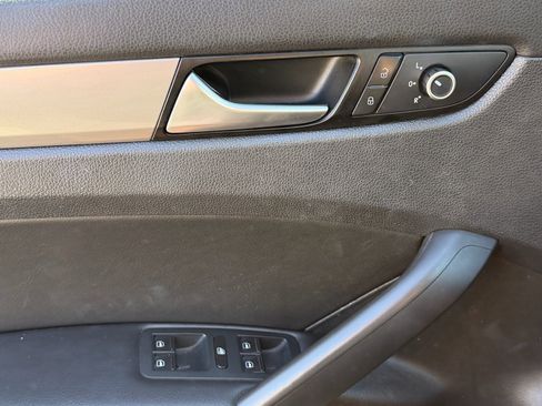 Used 2015 Volkswagen Passat 1.8T Limited Edition image 12