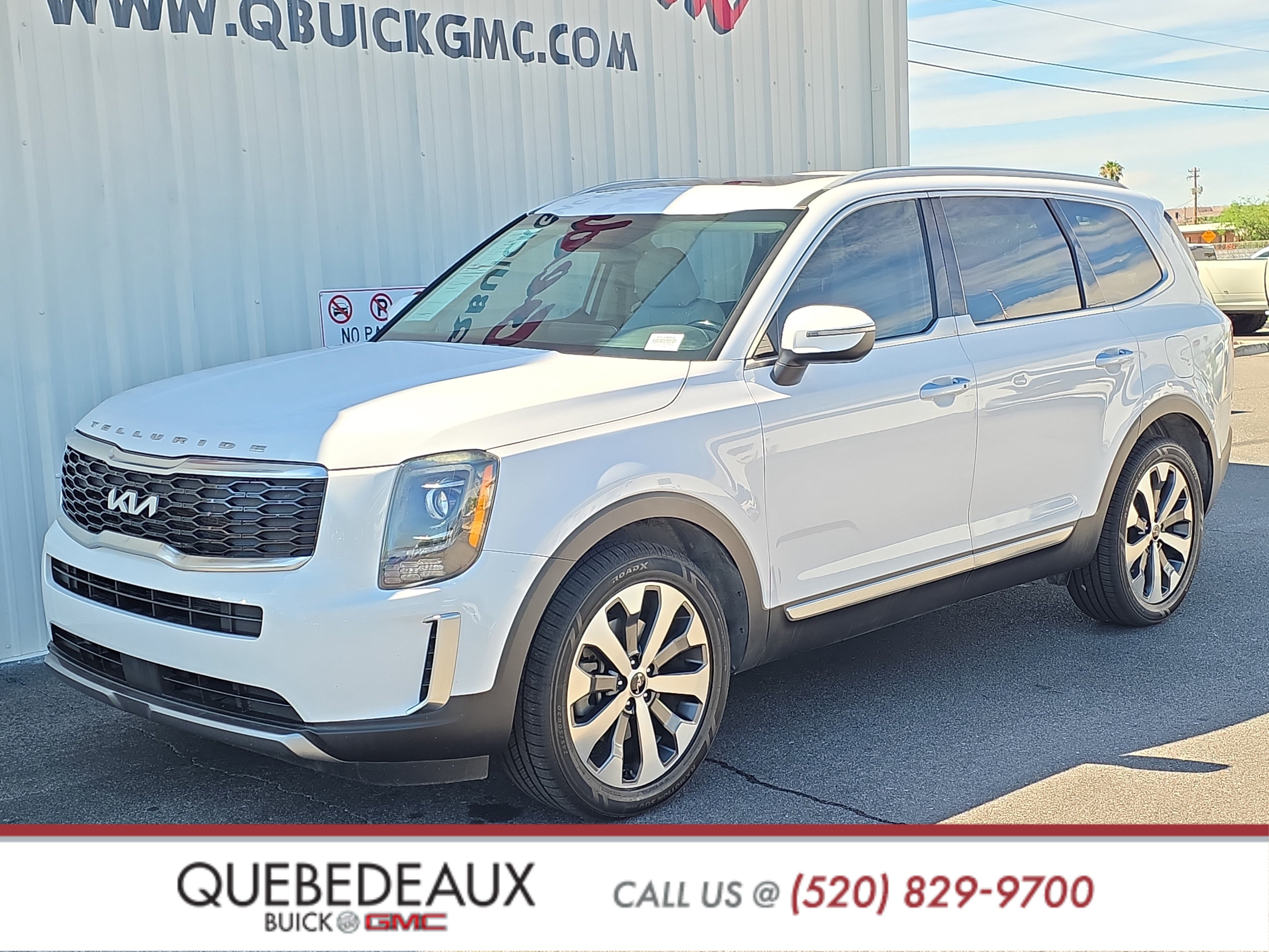 Used 2022 Kia Telluride S FWD image 3