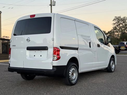 Used 2020 Nissan NV200 S w/ Back Door Glass Package image 7