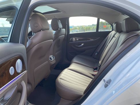Used 2017 Mercedes-Benz E 300 4MATIC image 18