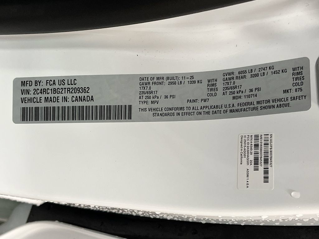 Used 2026 Chrysler Pacifica Select FWD image 32
