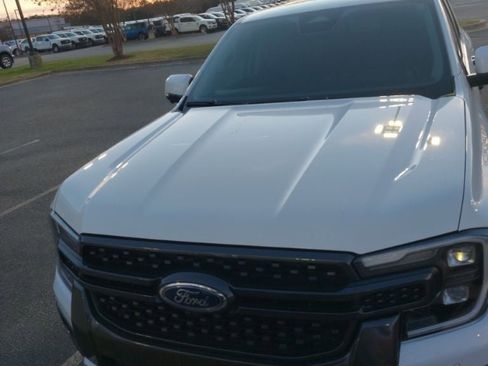 Certified 2024 Ford Ranger Lariat w/ FX4 Off-Road Package image 13