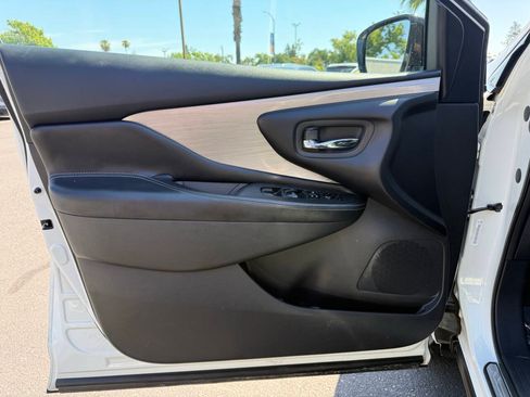 Used 2015 Nissan Murano S w/ Navigation Package AWD/4WD image 10