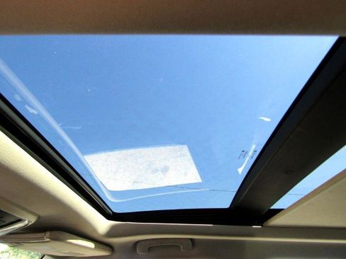 Used 2016 Chrysler 300 C RWD image 24
