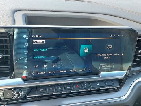 Used 2023 Chevrolet Silverado 1500 High Country w/ Technology Package image 35