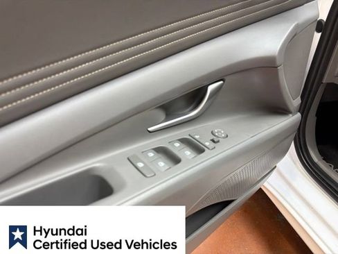 Certified 2025 Hyundai Elantra SEL FWD image 24