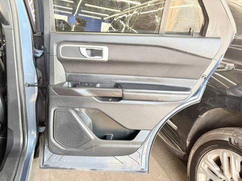 Used 2020 Ford Explorer XLT AWD/4WD image 20