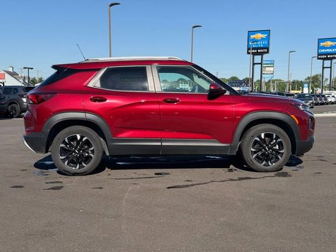 Used 2023 Chevrolet TrailBlazer LT w/ Convenience Package FWD image 6