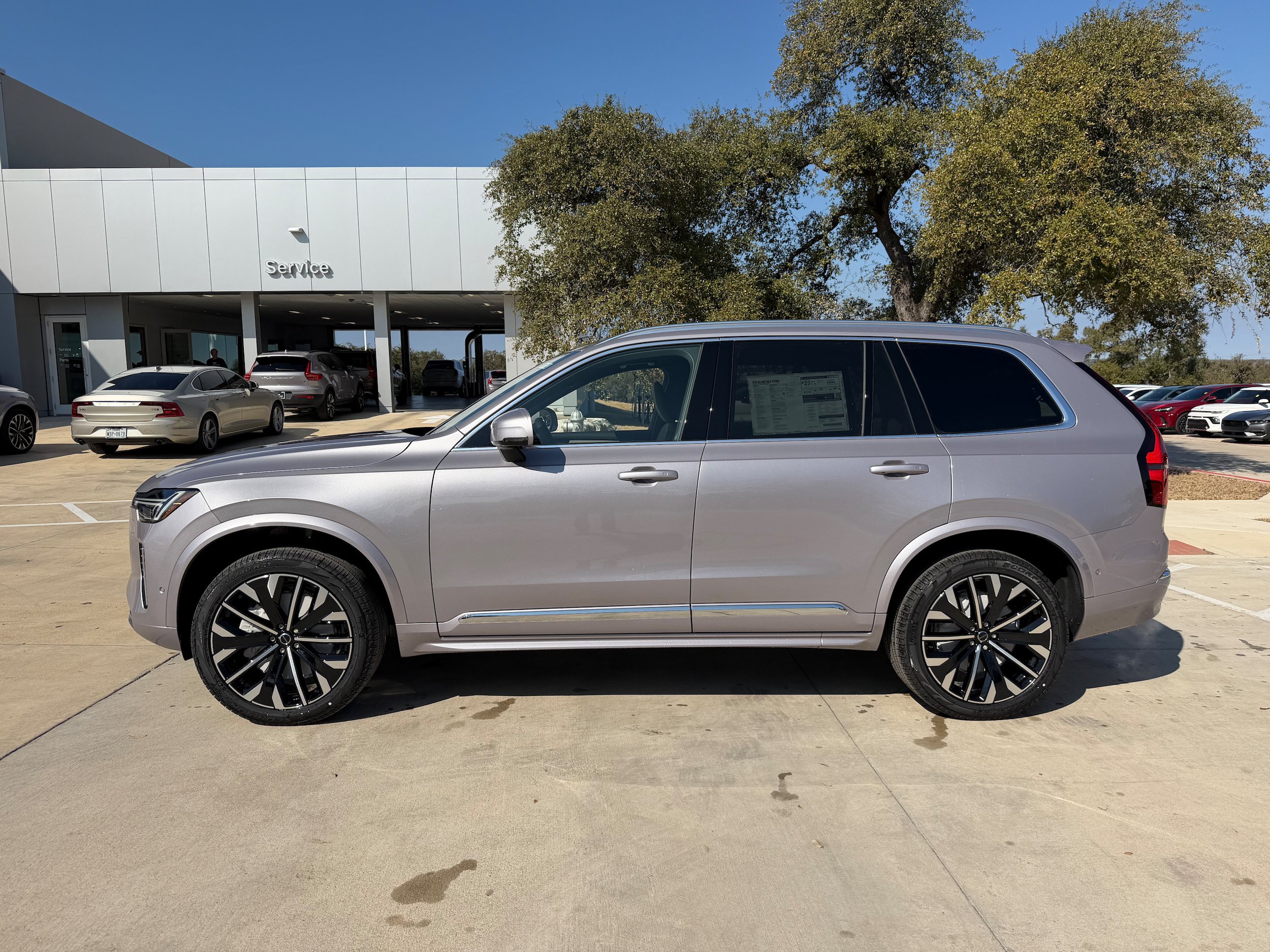 New 2026 Volvo XC90 B6 Plus w/ Protection Package Premier AWD/4WD image 3