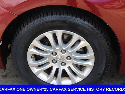 Used 2015 Toyota Sienna XLE image 12