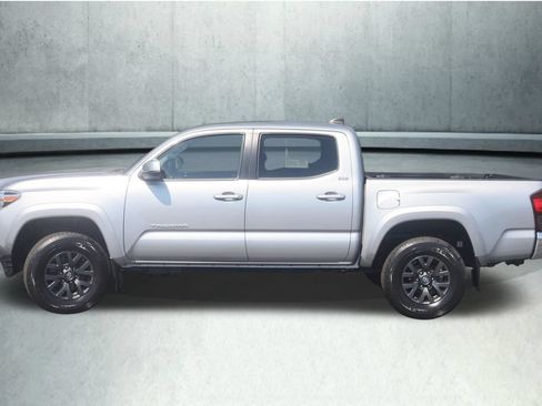 Certified 2021 Toyota Tacoma SR5 AWD/4WD image 21