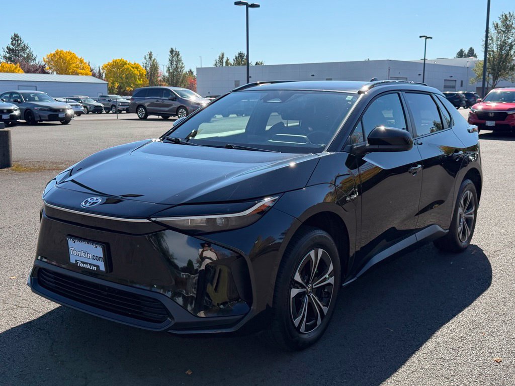 Used 2024 Toyota bZ4X AWD w/ Weather Package image 4