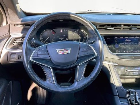 Used 2020 Cadillac XT5 Premium Luxury image 8