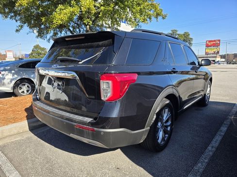 Used 2020 Ford Explorer XLT w/ Equipment Group 202A image 32