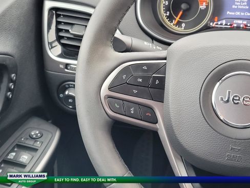 Used 2022 Jeep Cherokee Limited w/ Elite Package image 14