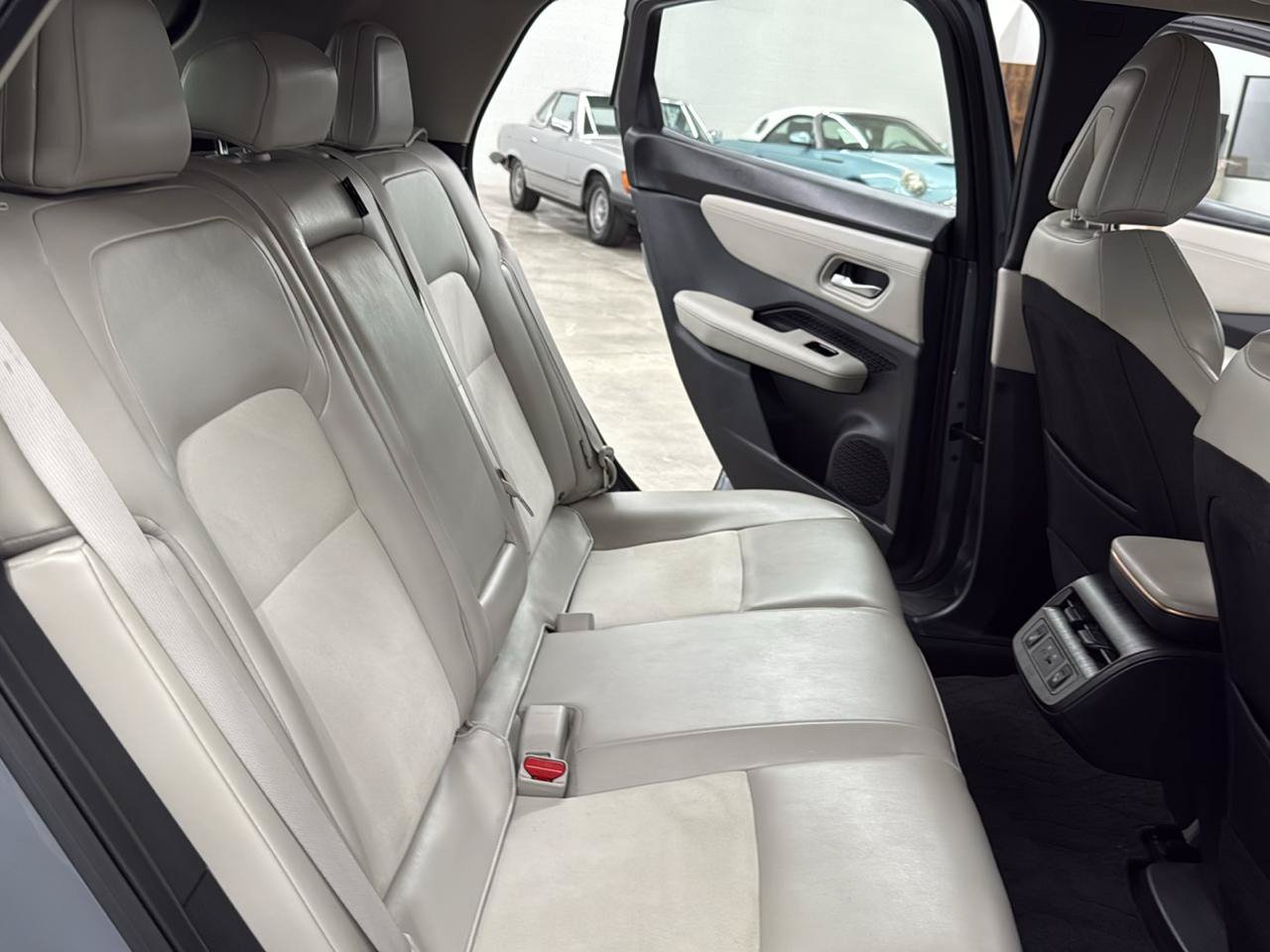 Used 2024 Nissan Ariya AWD image 14