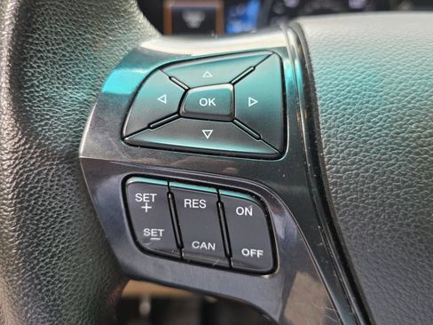 Used 2017 Ford Explorer XLT w/ Equipment Group 202A FWD image 27