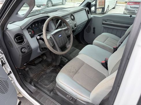 Used 2016 Ford F250 XL w/ XL Appearance Package AWD/4WD image 6