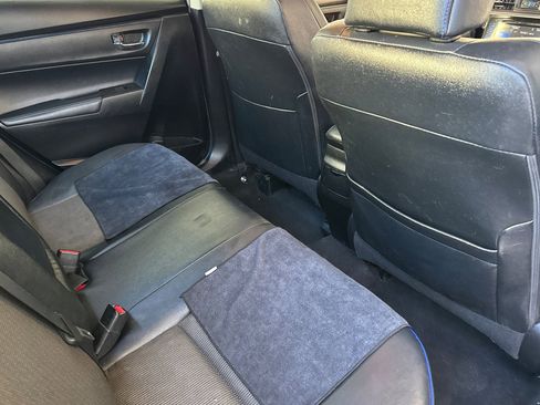 Used 2017 Toyota Corolla SE w/ SE Premium Package FWD image 30