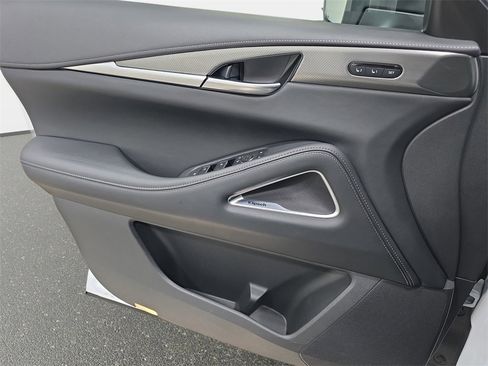 Certified 2026 INFINITI QX60 Luxe w/ Family Package image 24