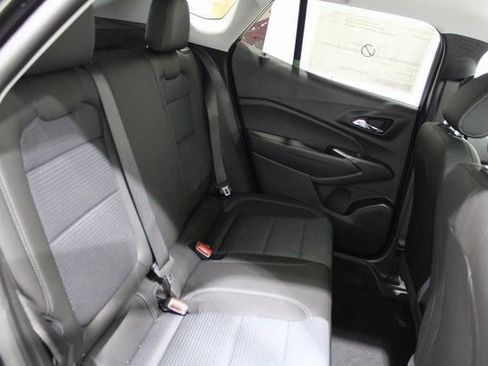 New 2026 Chevrolet Trax LT w/ Sunroof Package image 27