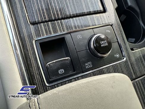 Used 2021 Lincoln Navigator Black Label w/ Cargo Convenience Package image 34