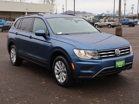 Used 2018 Volkswagen Tiguan S image 9