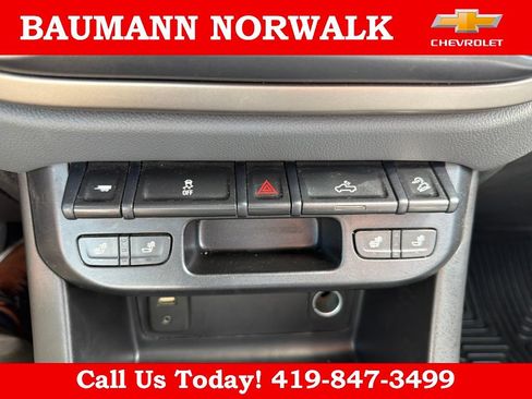Used 2017 Chevrolet Colorado Z71 AWD/4WD image 28