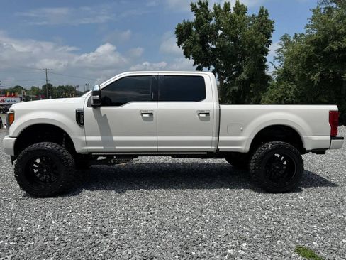 Used 2018 Ford F250 Platinum w/ Platinum Ultimate Package AWD/4WD image 4