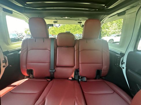 Used 2024 Jeep Wrangler Unlimited Rubicon 392 AWD/4WD image 13