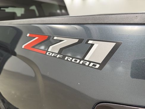 Used 2018 Chevrolet Silverado 1500 LT w/ All Star Edition image 18