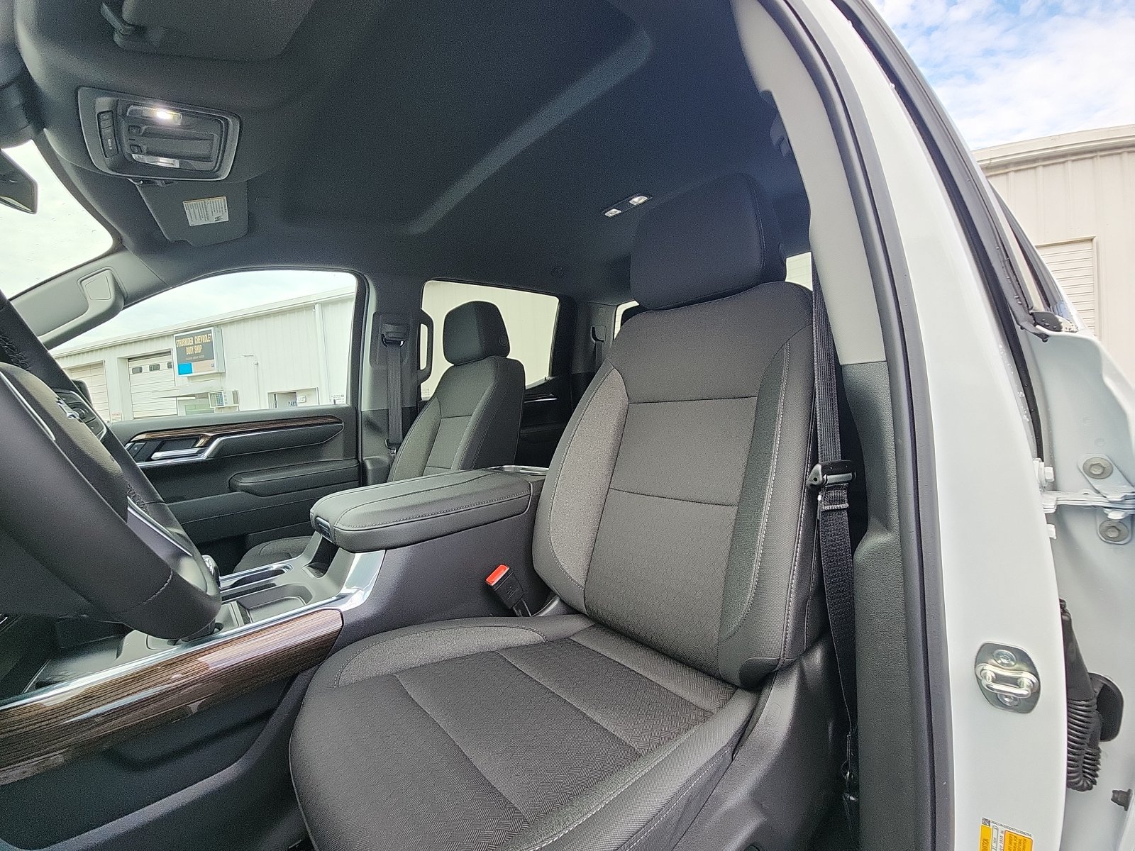 New 2026 Chevrolet Silverado 1500 RST w/ Z71 Off-Road Package AWD/4WD image 20