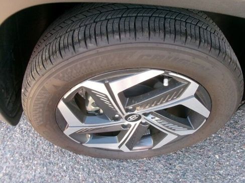 Used 2023 Hyundai Tucson Limited image 25