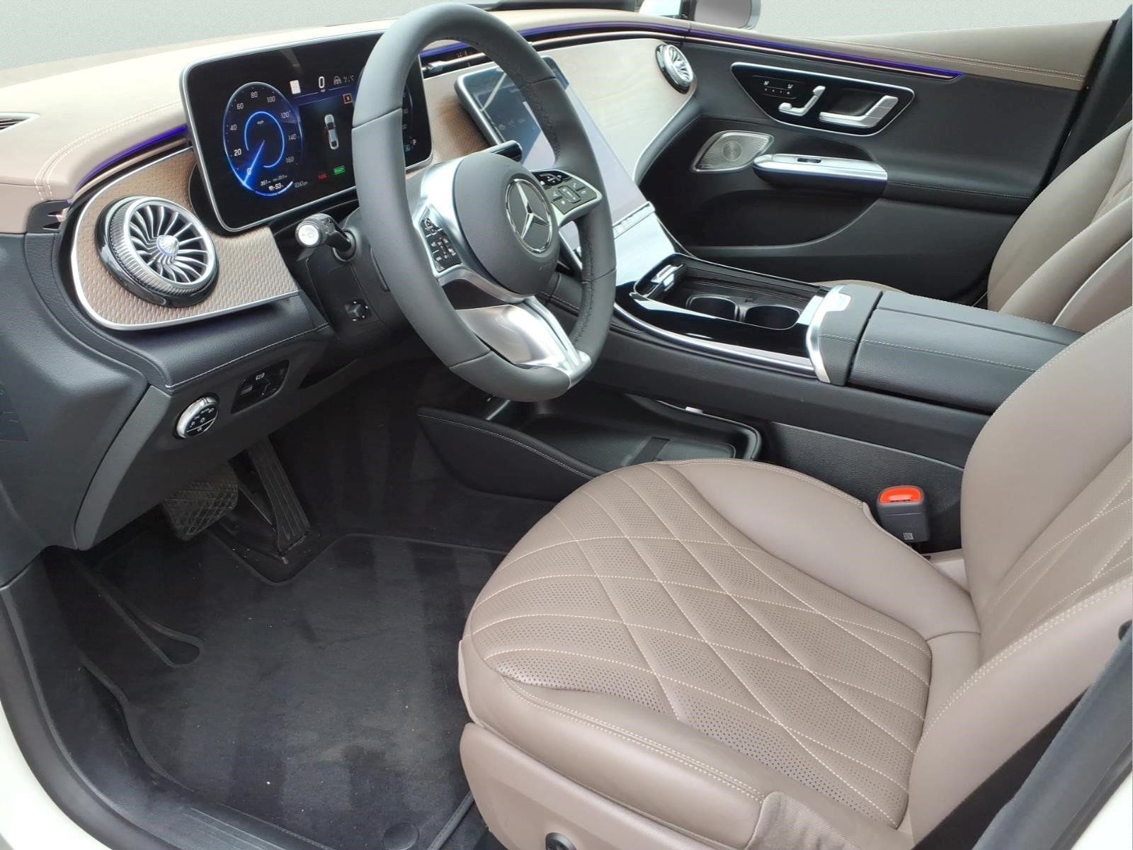 Certified 2023 Mercedes-Benz EQE 350+ 4MATIC Sedan image 11