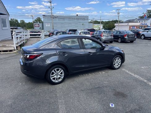 Used 2018 Toyota Yaris iA FWD image 14