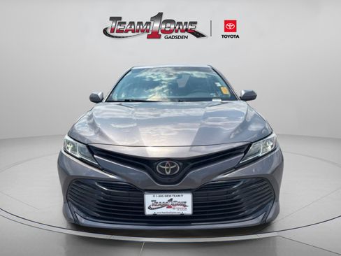 Used 2018 Toyota Camry LE FWD image 2