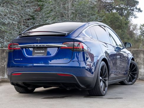 Used 2016 Tesla Model X 70D image 11