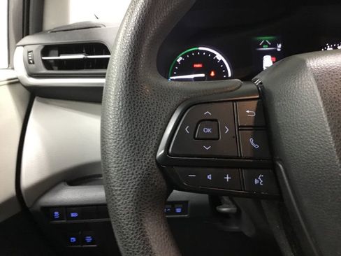 Used 2023 Toyota Sienna LE image 31