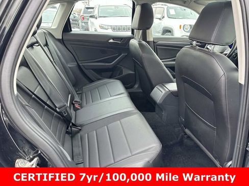 Used 2024 Volkswagen Jetta SE image 11